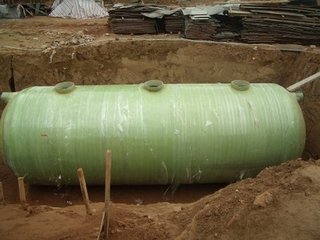 機制纏繞與模壓工藝玻璃鋼化糞池價格解析及選購建議