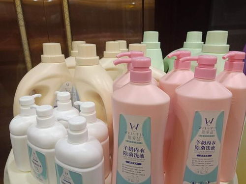 萬源成都商會(huì)走訪鴻利亮彩日用品，助力企業(yè)復(fù)工復(fù)產(chǎn)